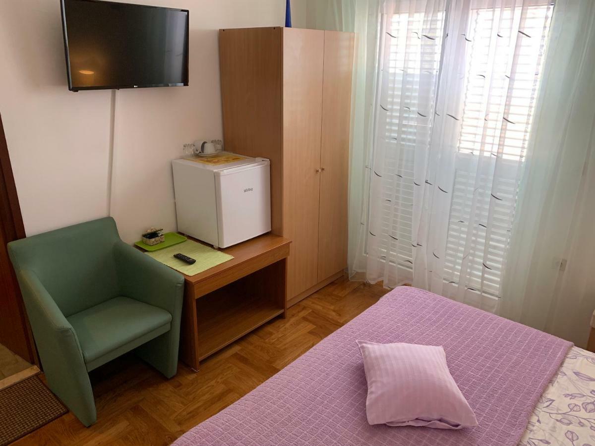 Studio apartment&rooms ADRIA Vodice Esterno foto